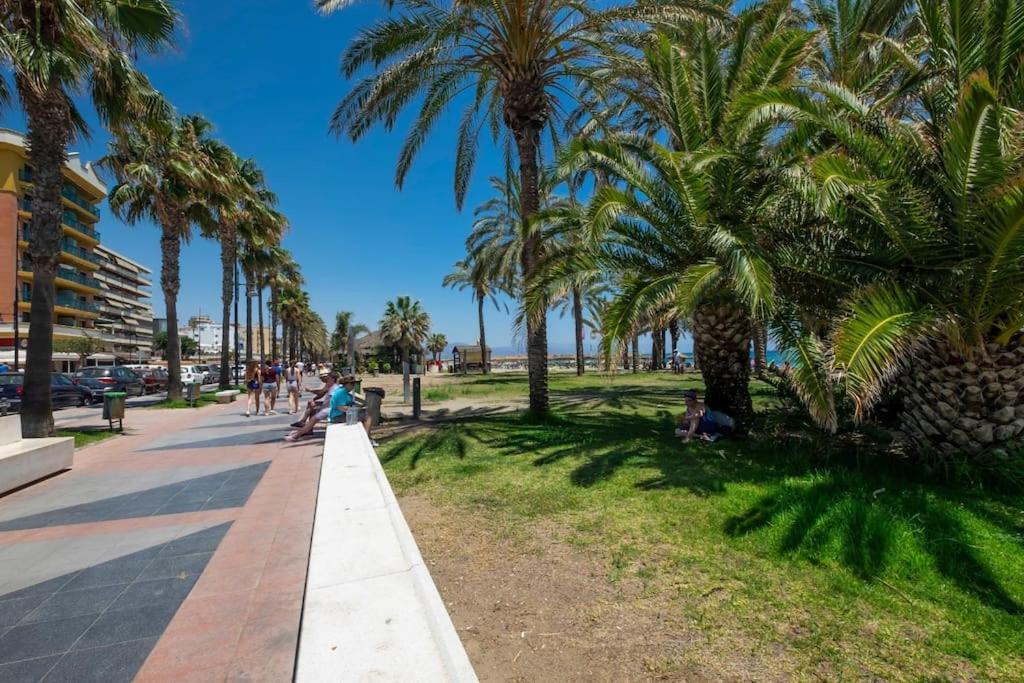 טורמולינוס Modern & Cozy Studio Excellent Location Near Beach מראה חיצוני תמונה
